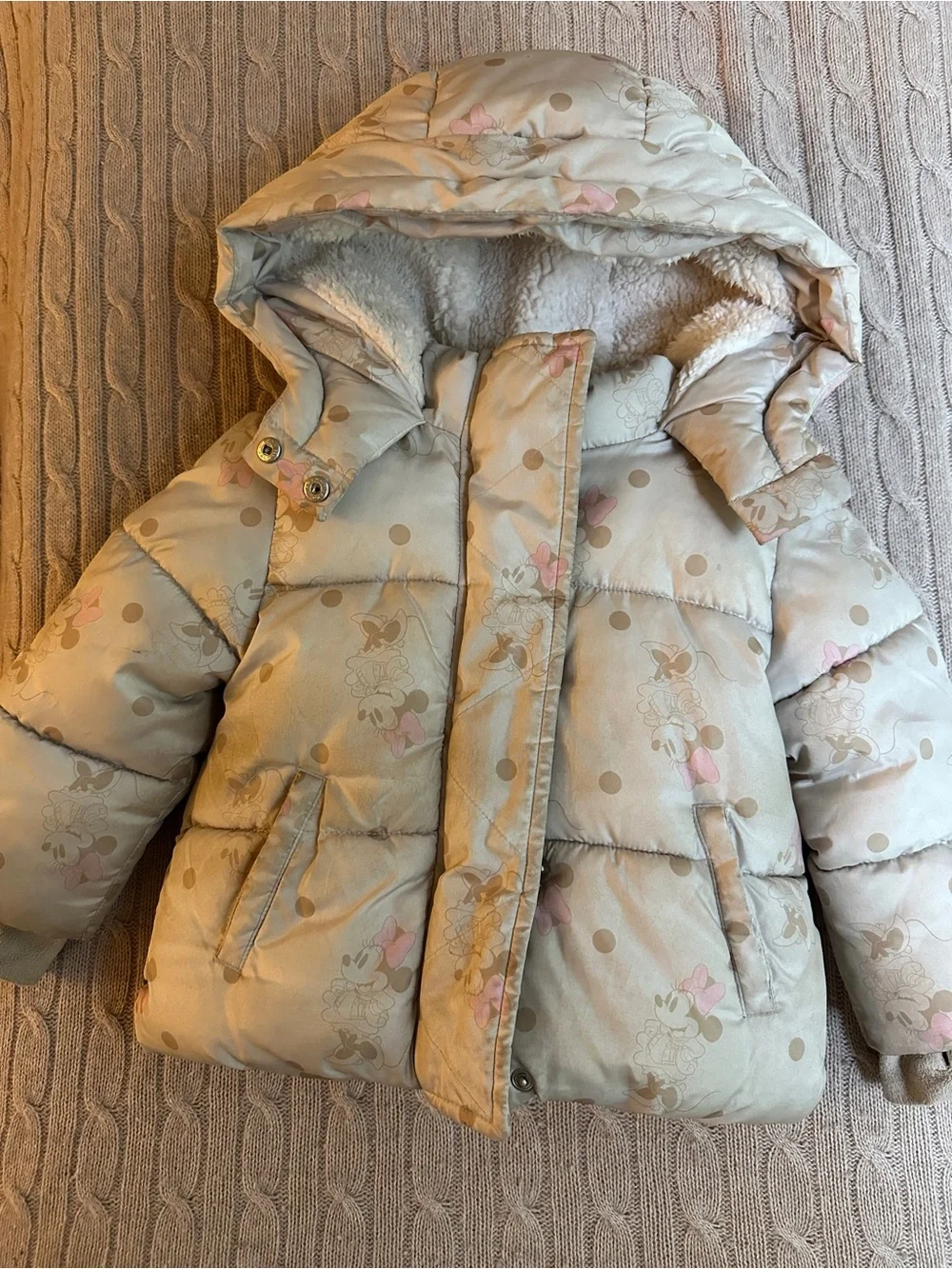 EUC Baby Gap×Disney Toddler Girl Sherpa Lined Puffer Jacket, Vintage Minnie, 2T